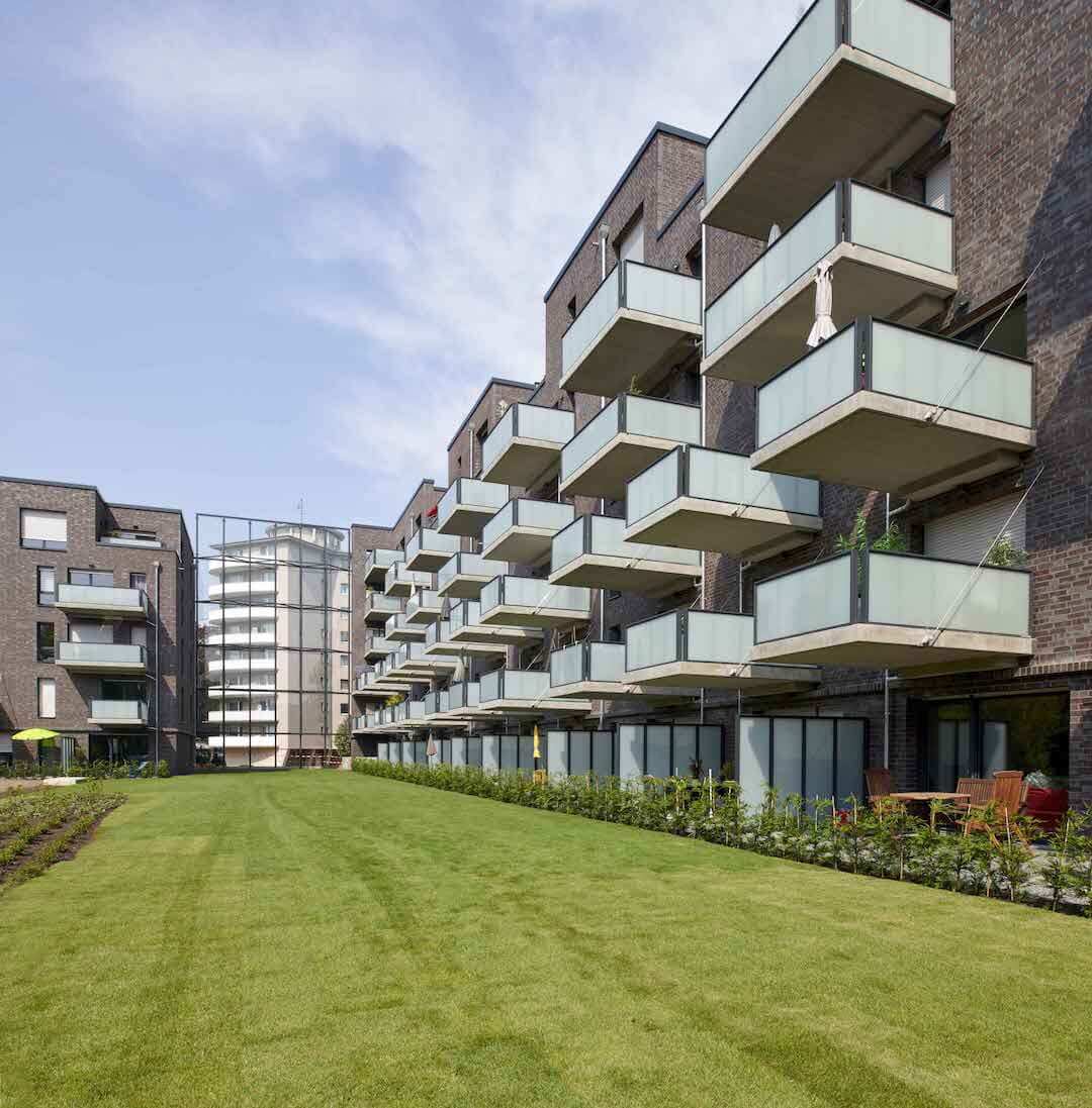 Blick-in-den-Garten-Süd-Westansicht-II