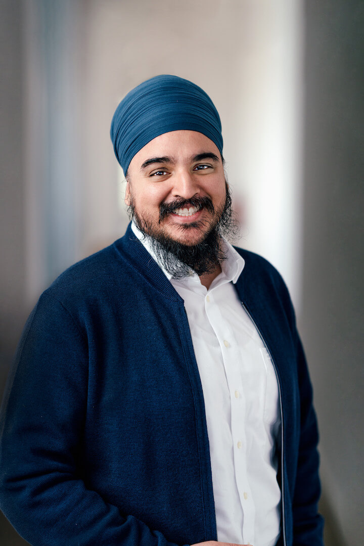 JASWINDER SINGH HIRA M.A. Architekt JASWINDER SINGH HIRA
M.A. Architekt